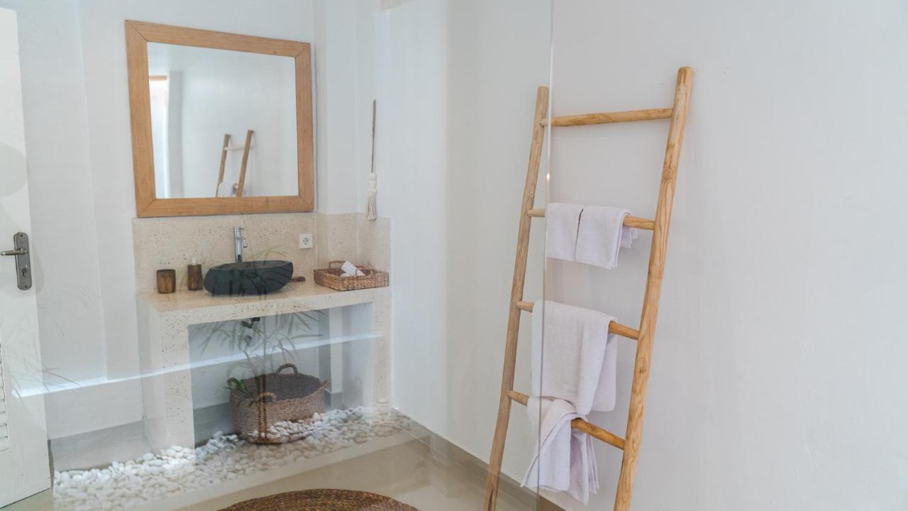 Villa Diola 3 Canggu Εξωτερικό φωτογραφία